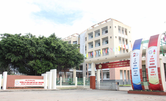 Cao đẳng Nghề Bình Dương - Hình 3