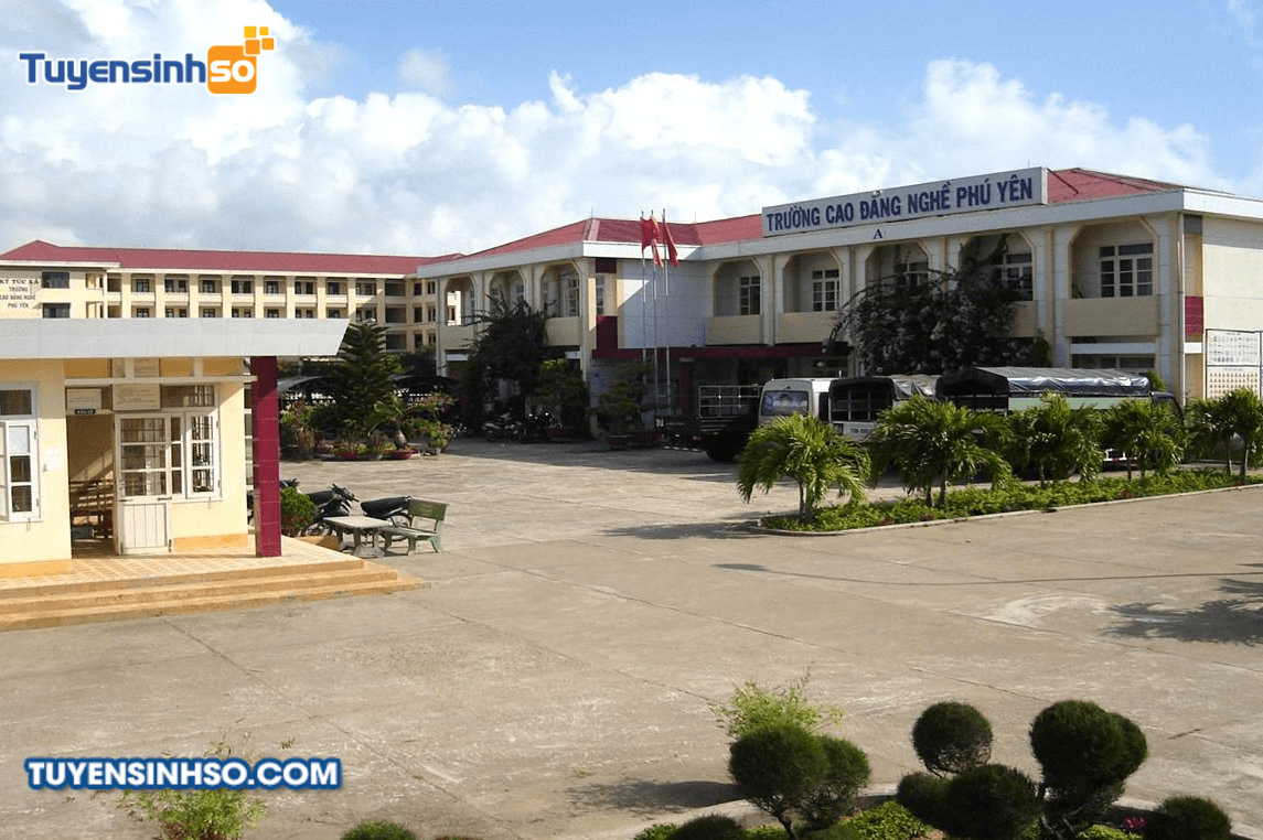 Cao đẳng Nghề Phú Yên - Hình 2