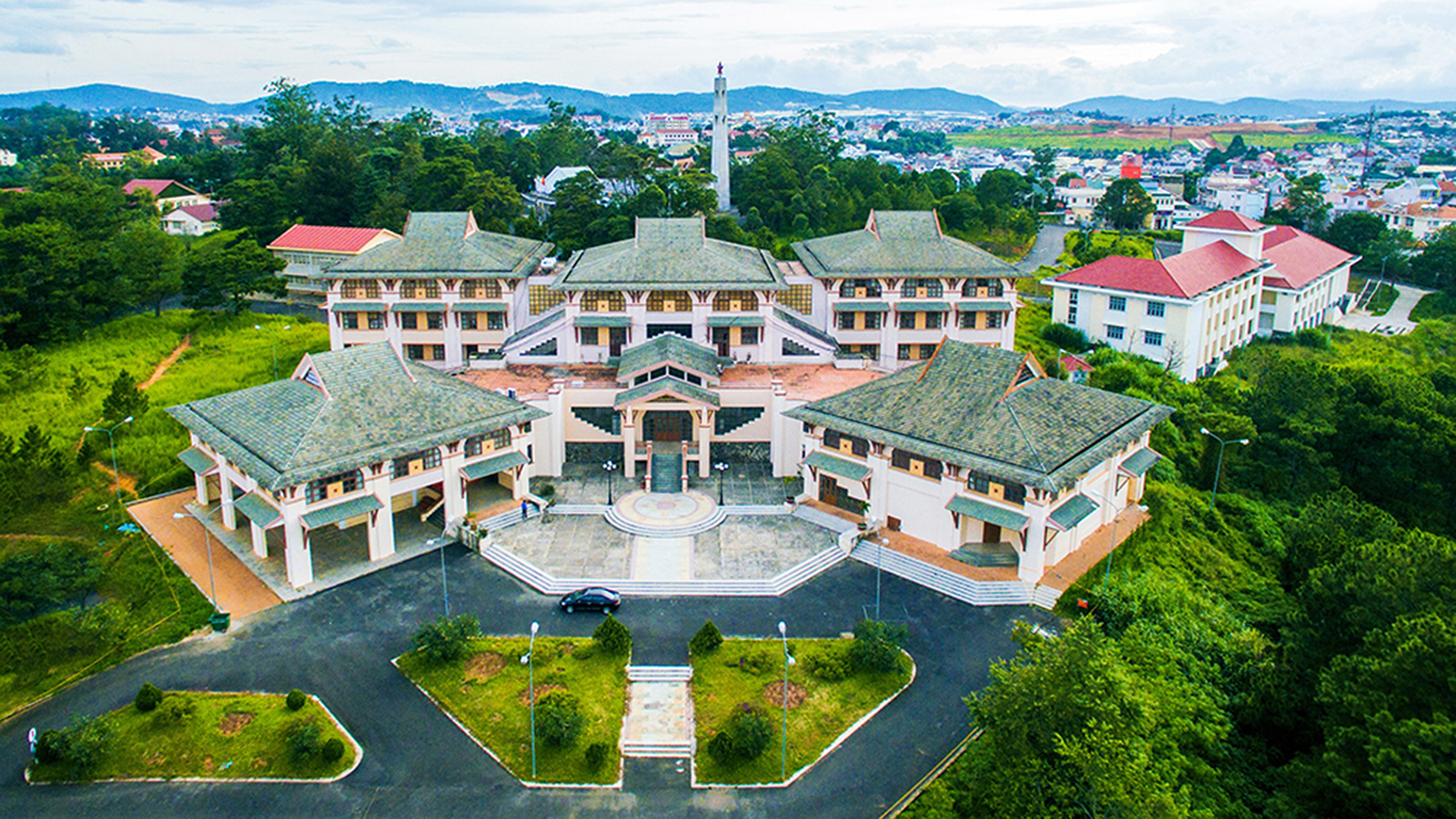 Trường Đại học Đà Lạt
