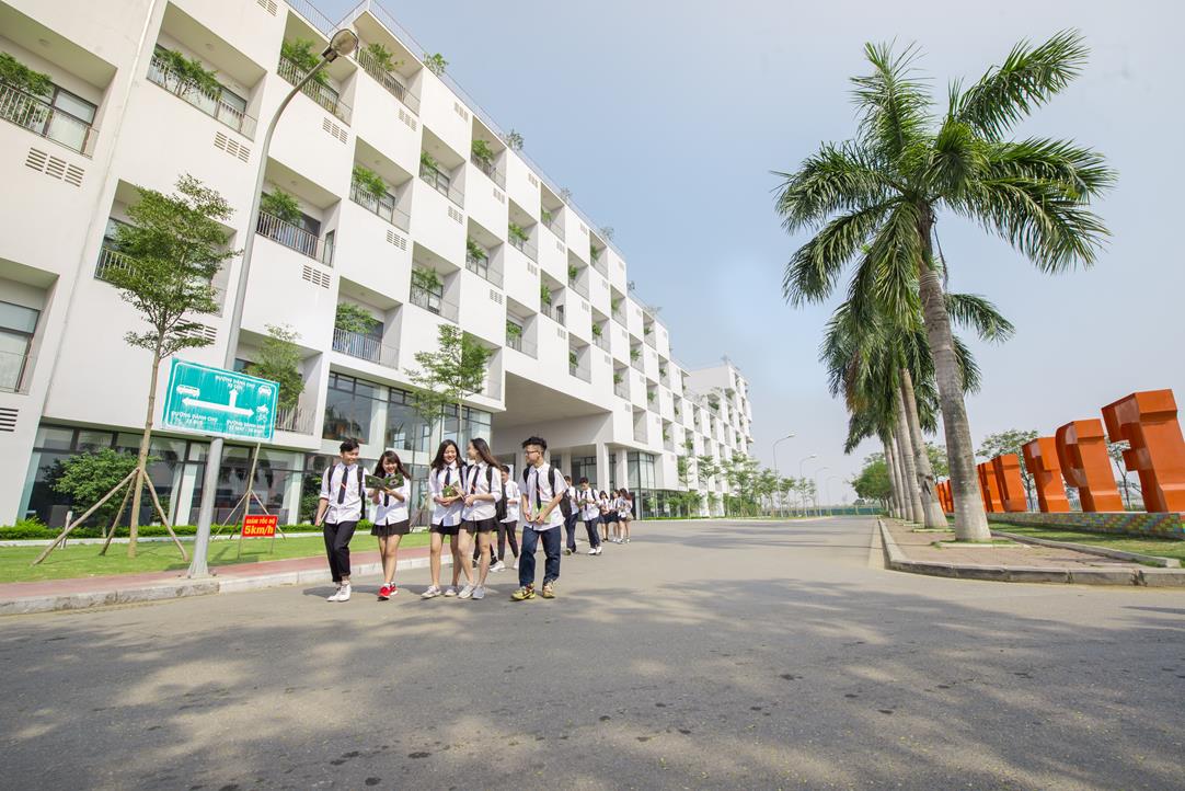 Trường THPT FPT - Hình 2
