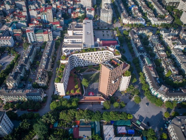 Trường THPT Marie Curie Hà Nội - Hình 5