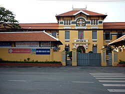 Trường THPT Nguyễn Thị Minh Khai - Hình 3