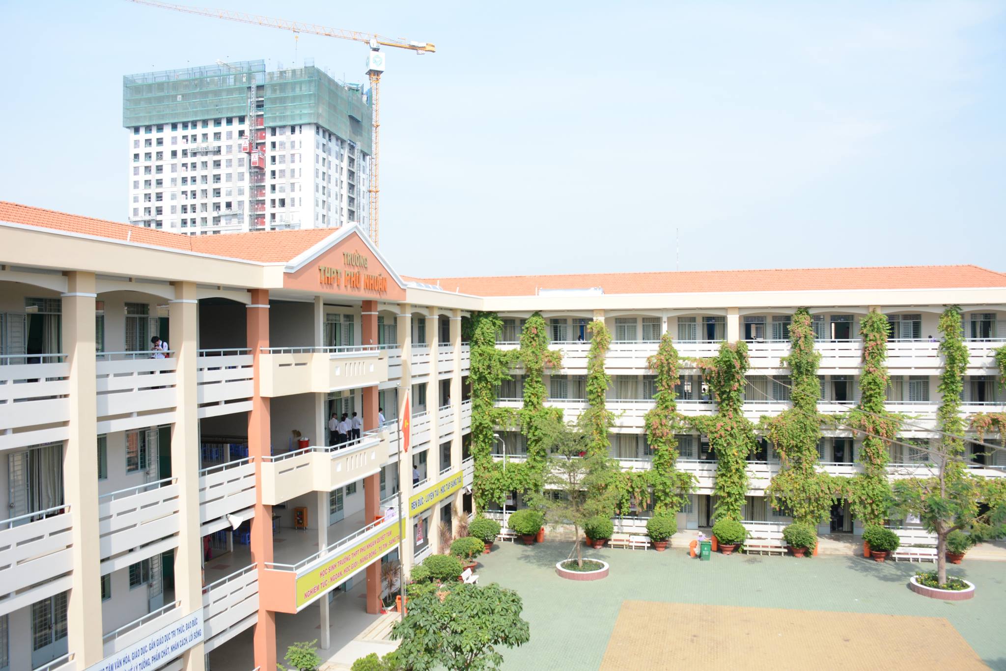 Trường THPT Phú Nhuận - Hình 3