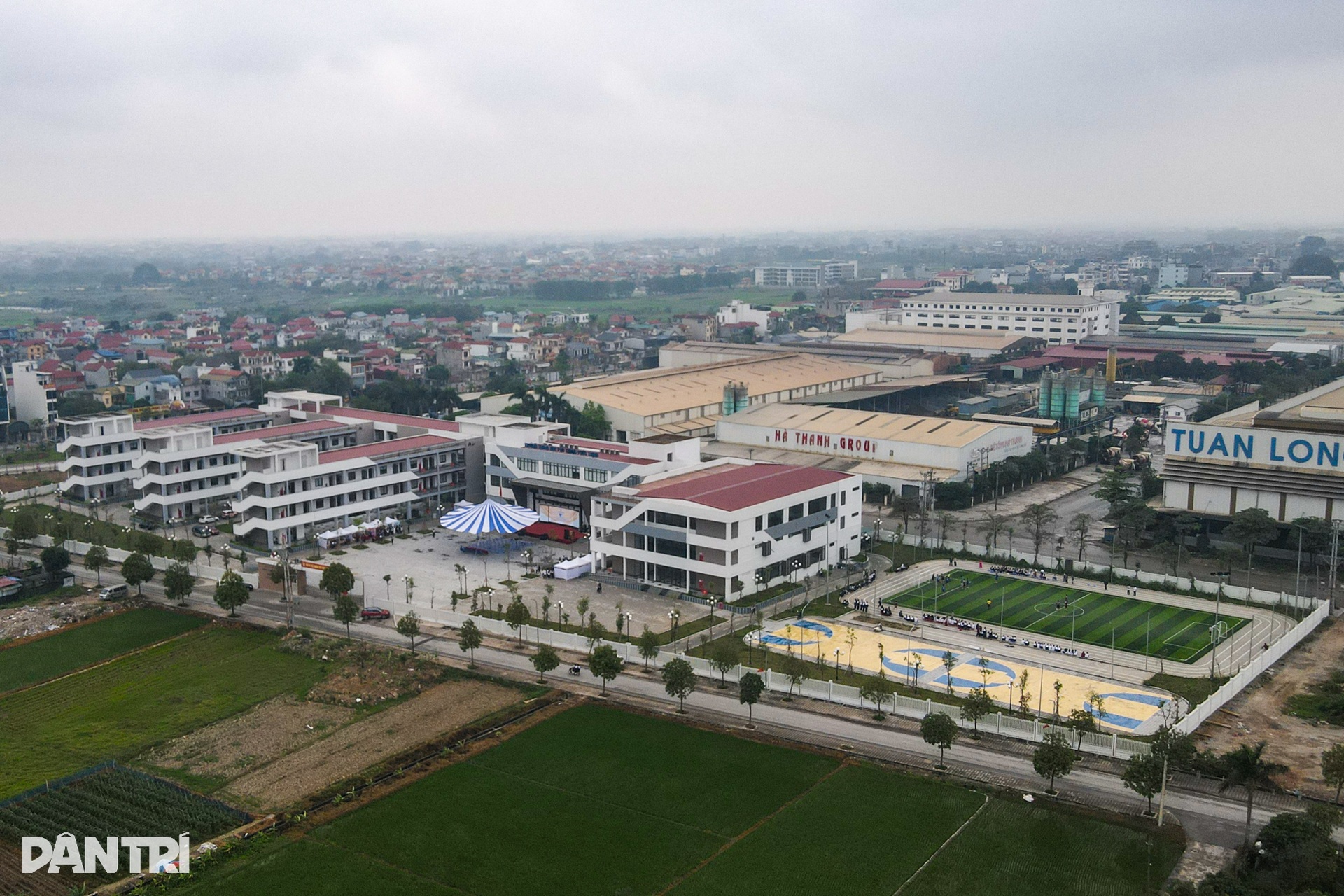 Trường THPT Phúc Thịnh - Hình 3