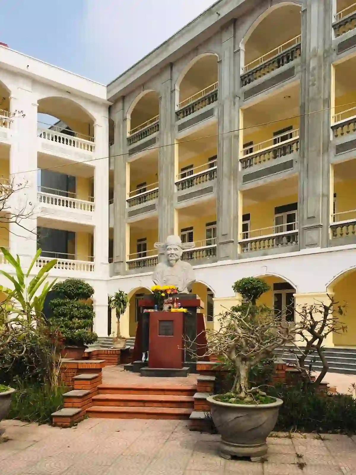 Trường THPT Phùng Khắc Khoan - Thạch Thất - Hình 2