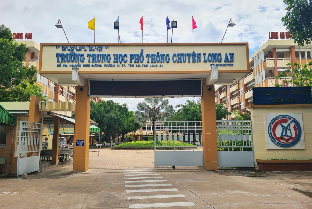 Trường THPT Trần Văn Giàu - Hình 3