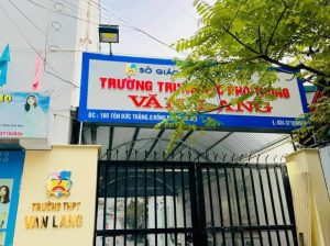 Trường THPT Văn Lang