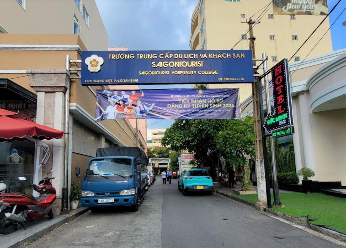 Trường Trung cấp Du lịch Sài Gòn