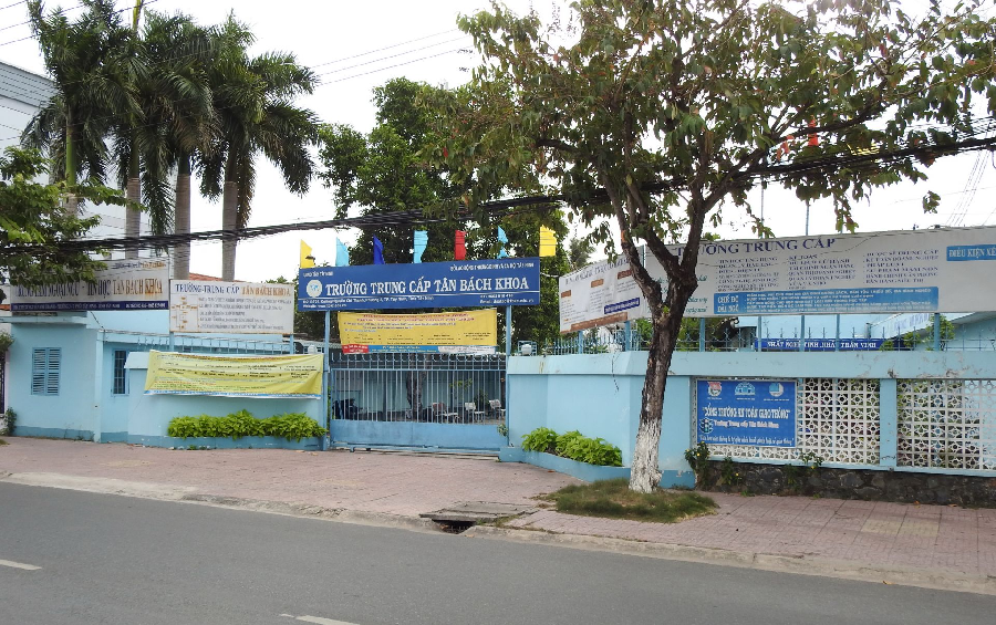 Trường Trung cấp Tân Bách khoa